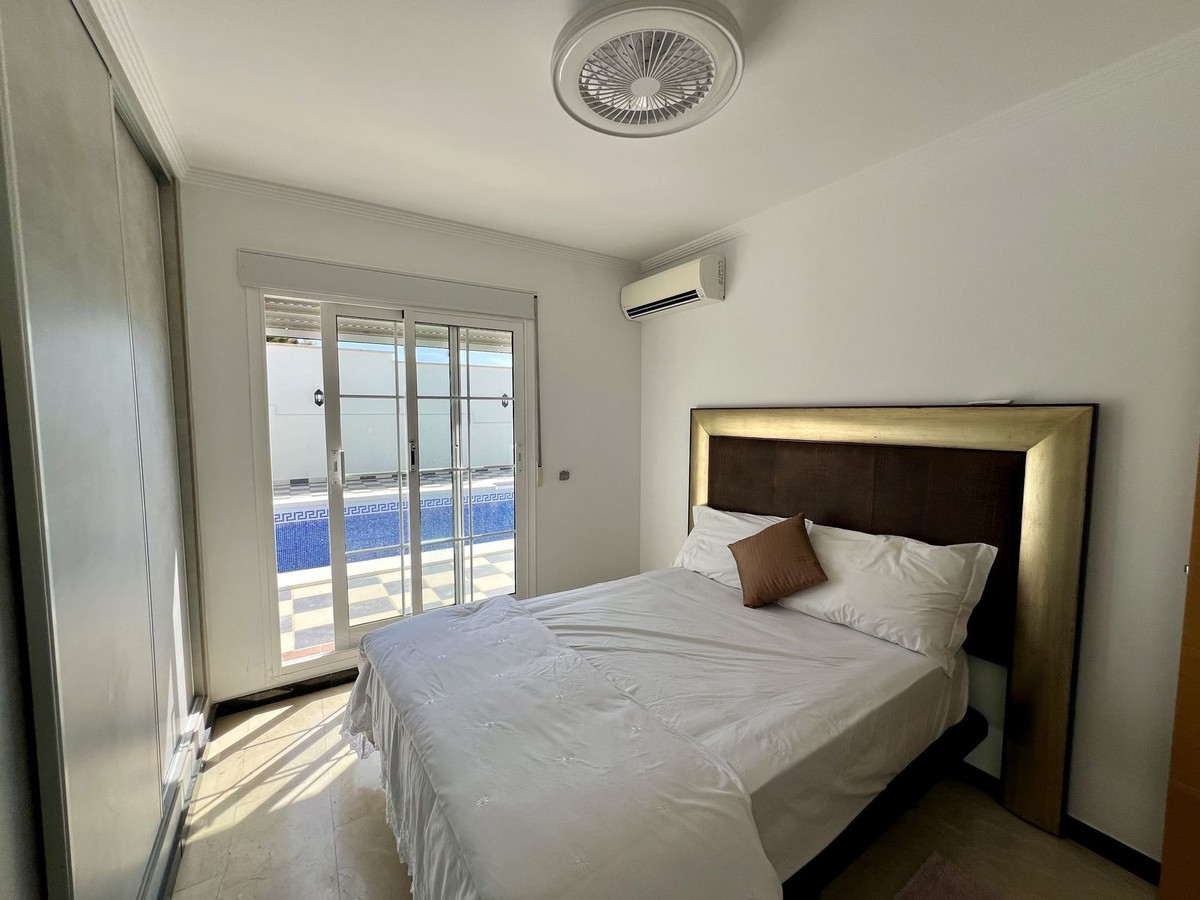 Huis te koop in El Chaparral | 5 slaapkamers H5389117