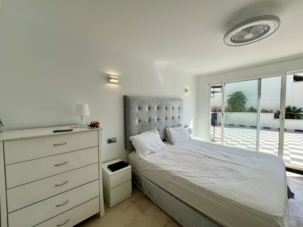 Huis te koop in El Chaparral | 5 slaapkamers H5389117