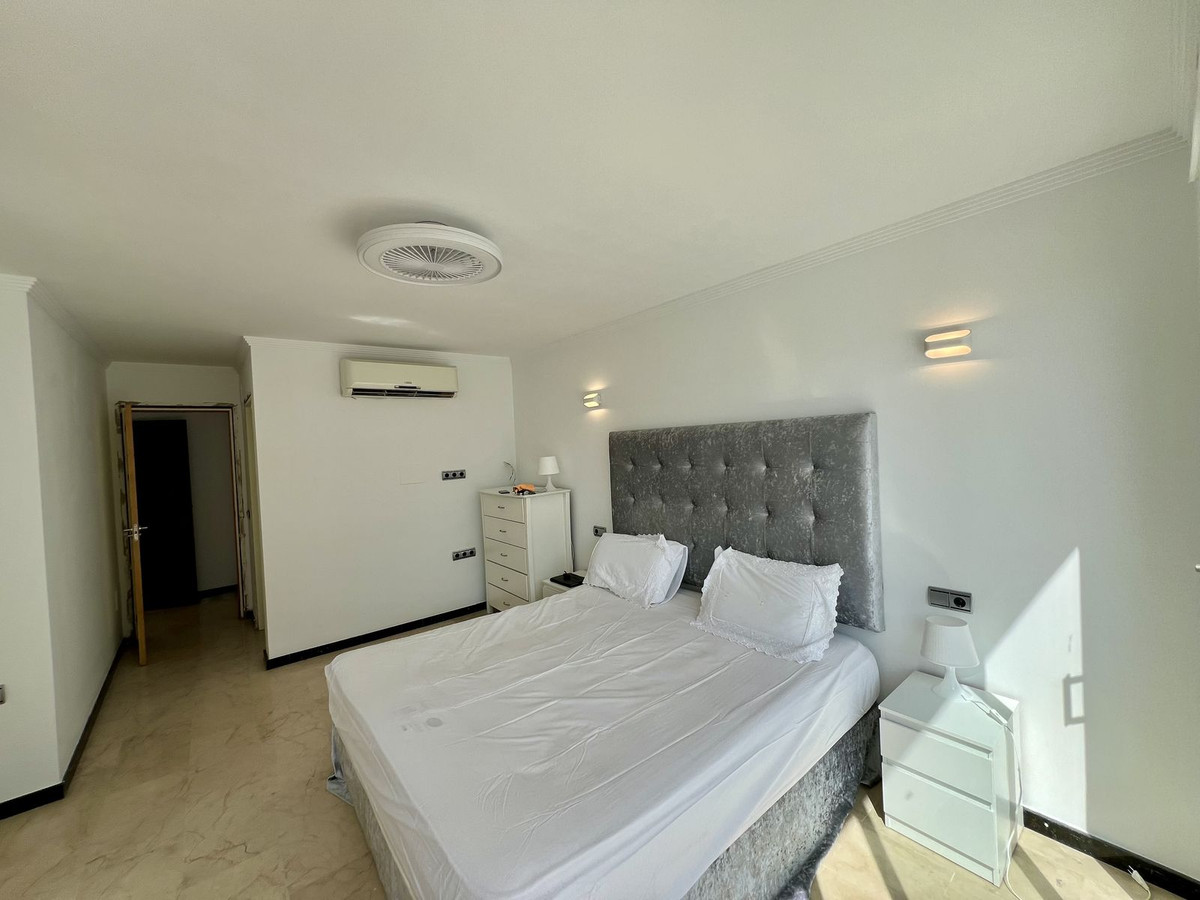 Huis te koop in El Chaparral | 5 slaapkamers H5389117