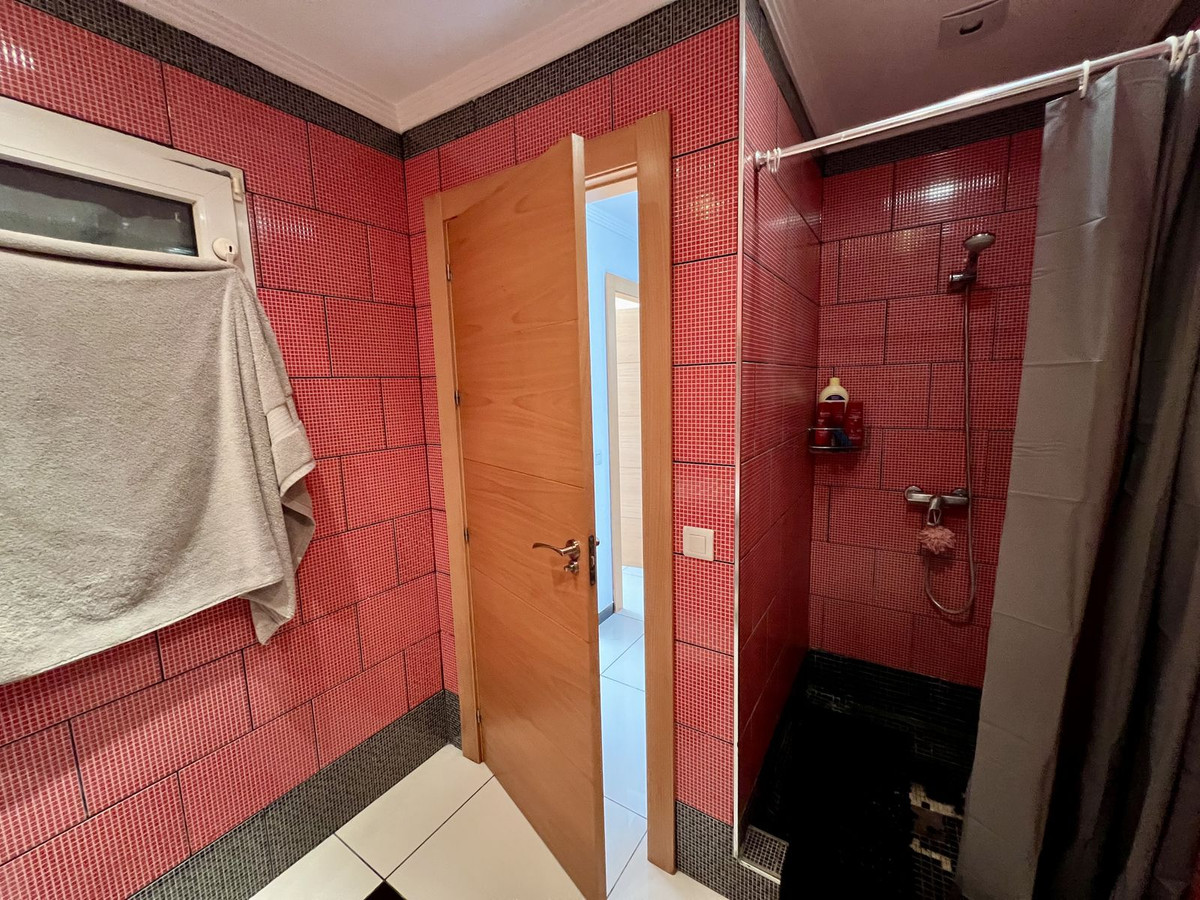 Huis te koop in El Chaparral | 5 slaapkamers H5389117