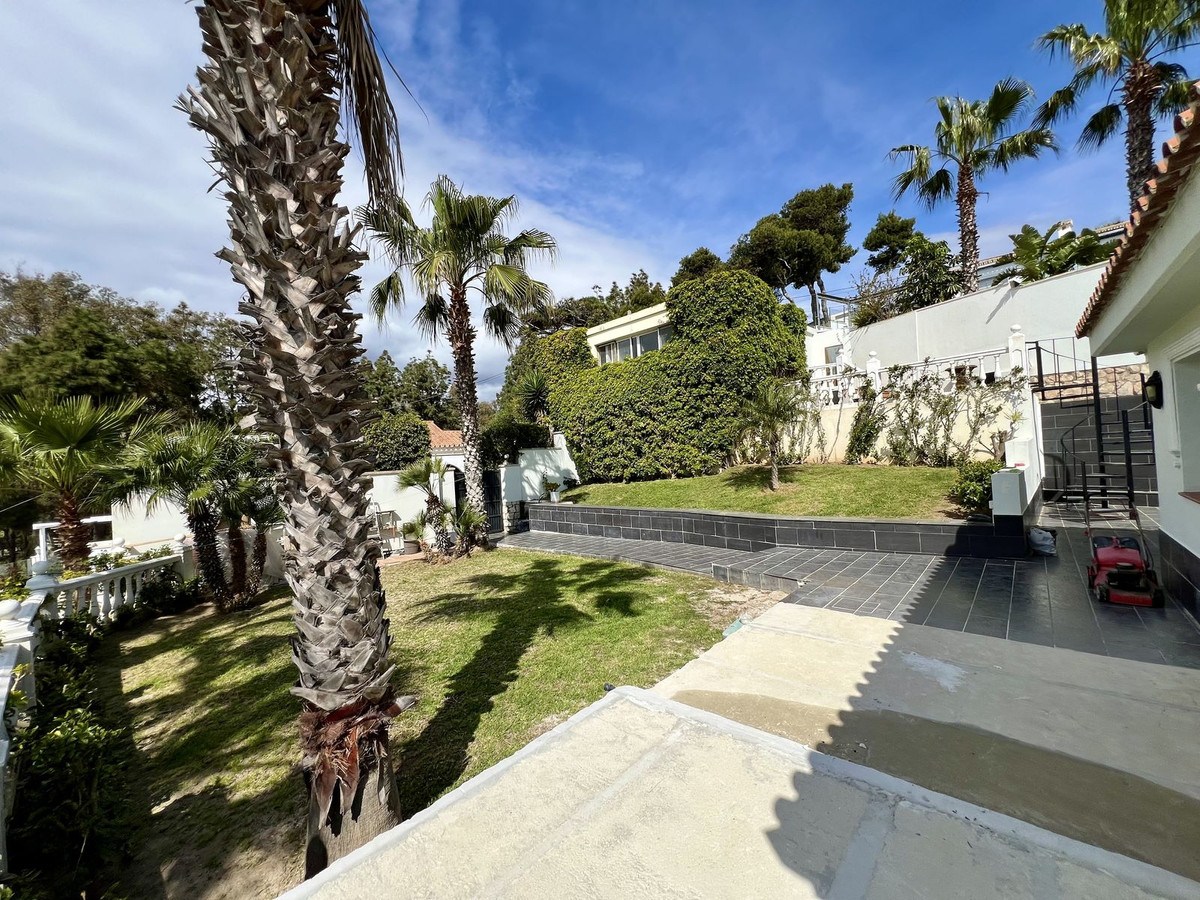 Huis te koop in El Chaparral | 5 slaapkamers H5389117