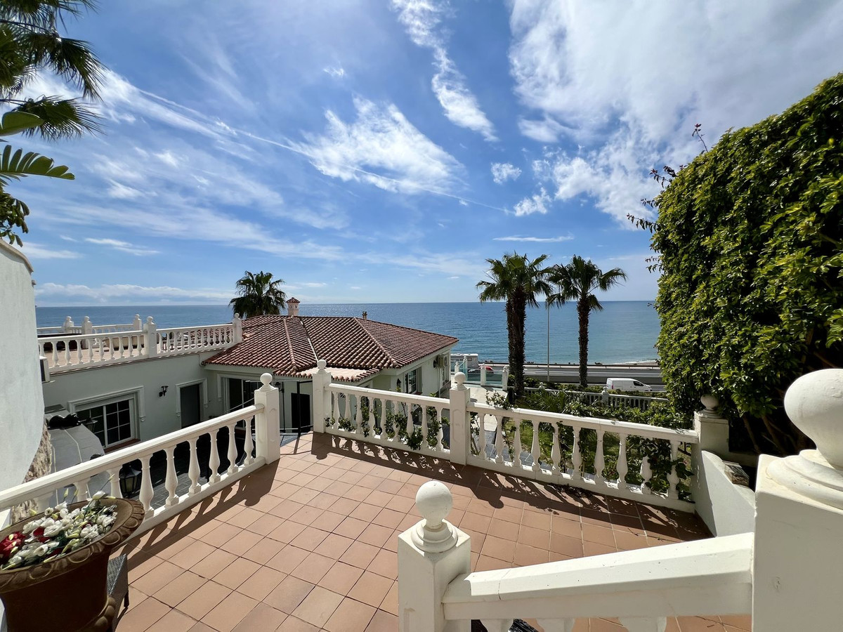 Huis te koop in El Chaparral | 5 slaapkamers H5389117