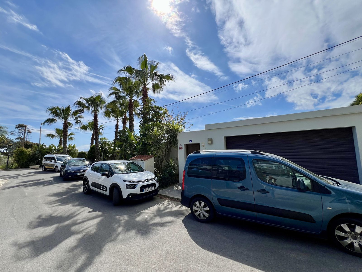 Huis te koop in El Chaparral | 5 slaapkamers H5389117