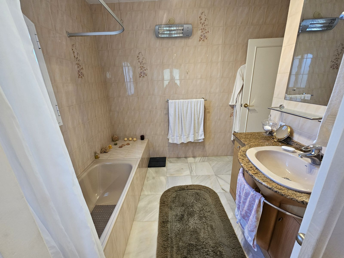 Huis te koop in El Chaparral | 3 slaapkamers H5391199