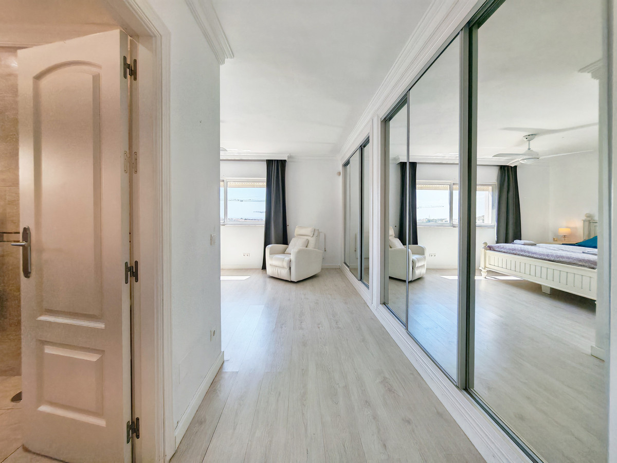 Huis te koop in El Chaparral | 4 slaapkamers H5461585