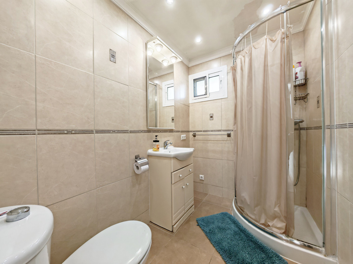 Huis te koop in El Chaparral | 4 slaapkamers H5461585