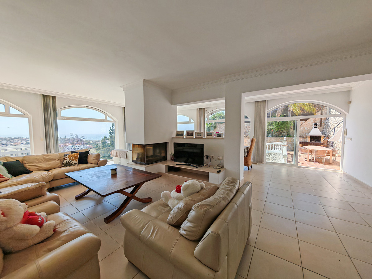 Huis te koop in El Chaparral | 4 slaapkamers H5461585