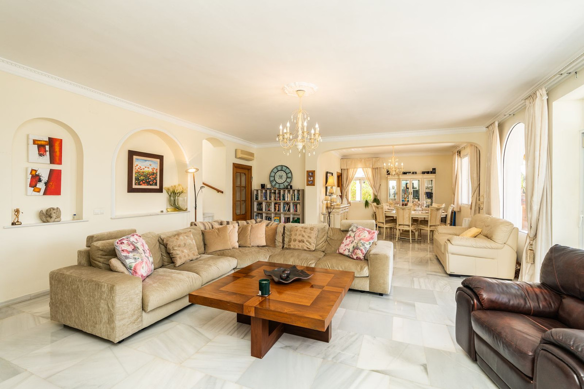 Huis te koop in El Chaparral | 5 slaapkamers H5461921