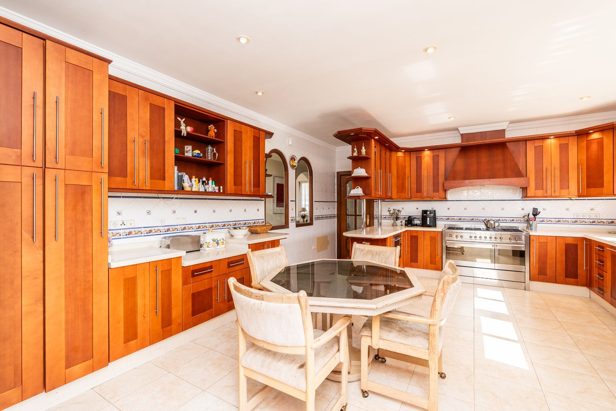 Huis te koop in El Chaparral | 5 slaapkamers H5461921