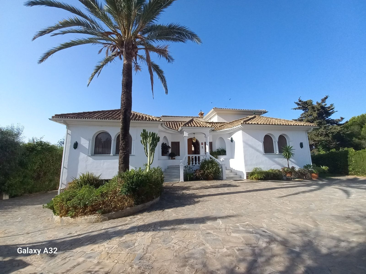 Huis te koop in El Chaparral | 5 slaapkamers H5461921