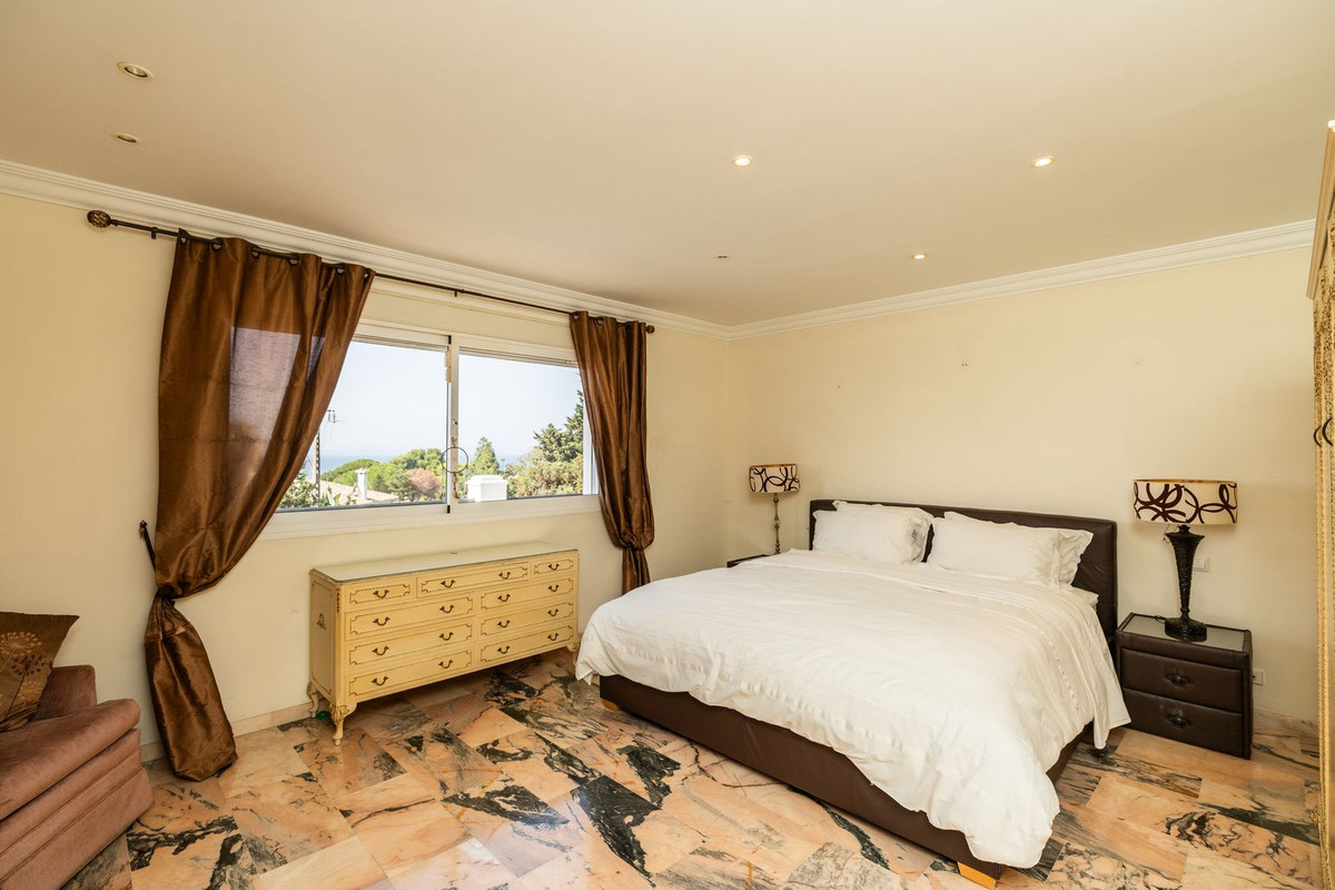 Huis te koop in El Chaparral | 5 slaapkamers H5461921