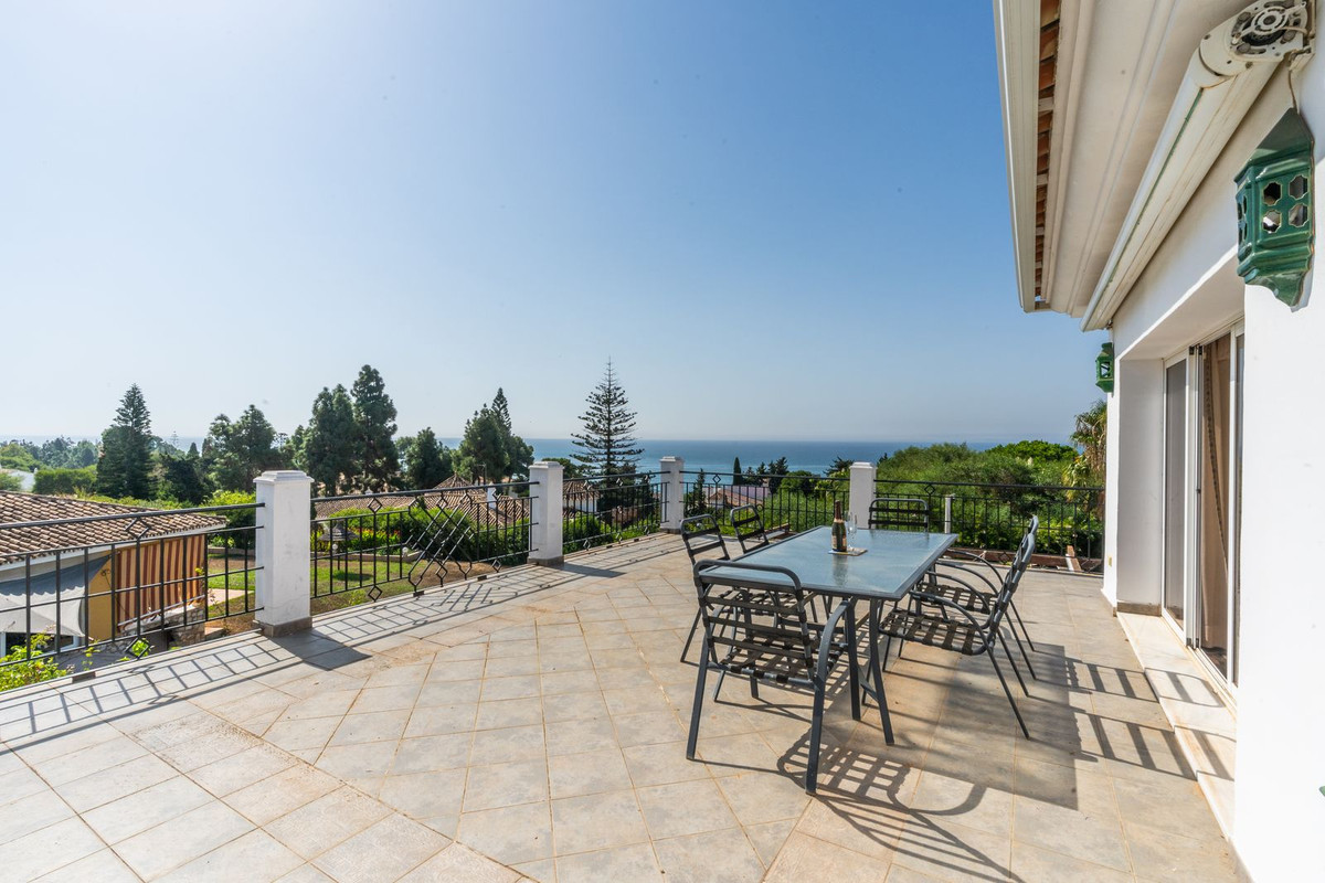 Huis te koop in El Chaparral | 5 slaapkamers H5461921