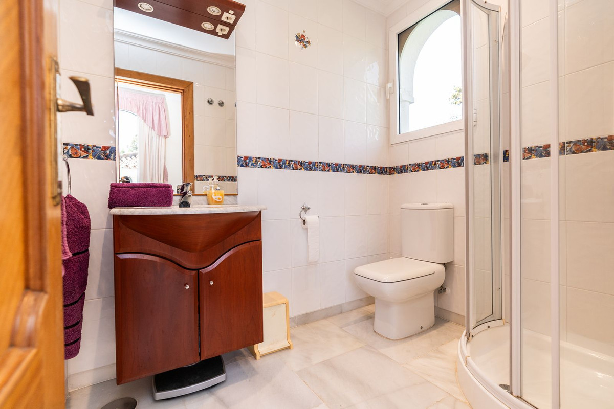 Huis te koop in El Chaparral | 5 slaapkamers H5461921