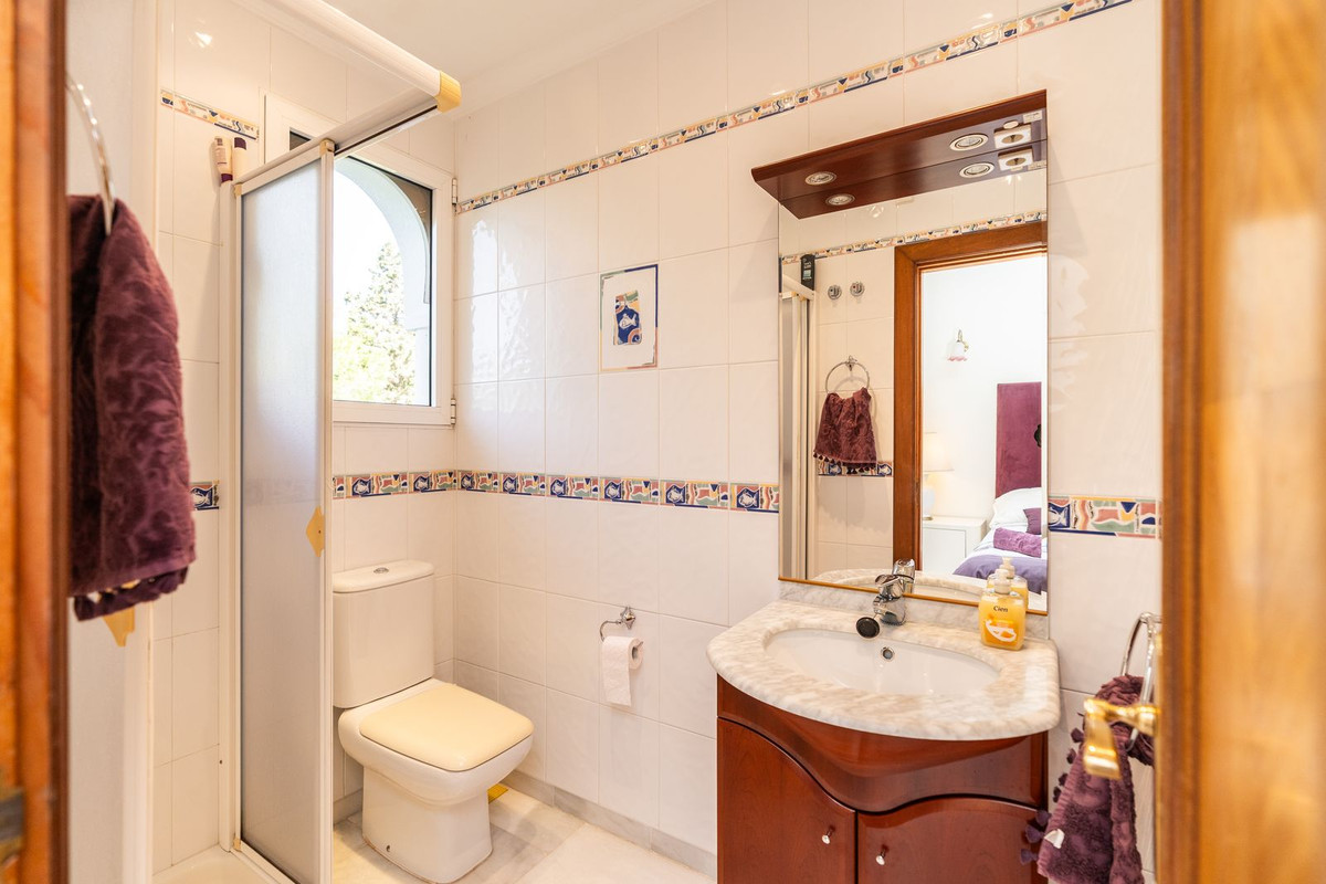 Huis te koop in El Chaparral | 5 slaapkamers H5461921
