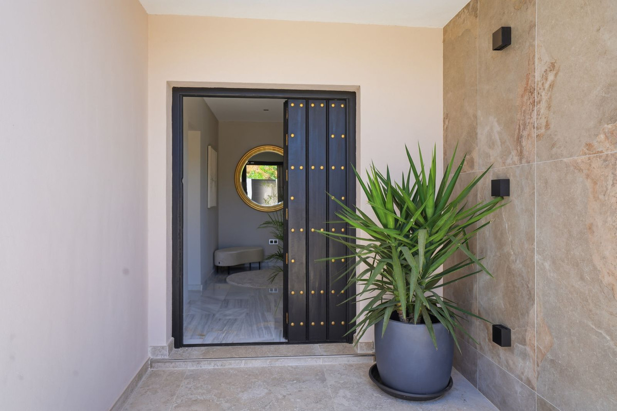 Huis te koop in El Chaparral | 4 slaapkamers H5481400