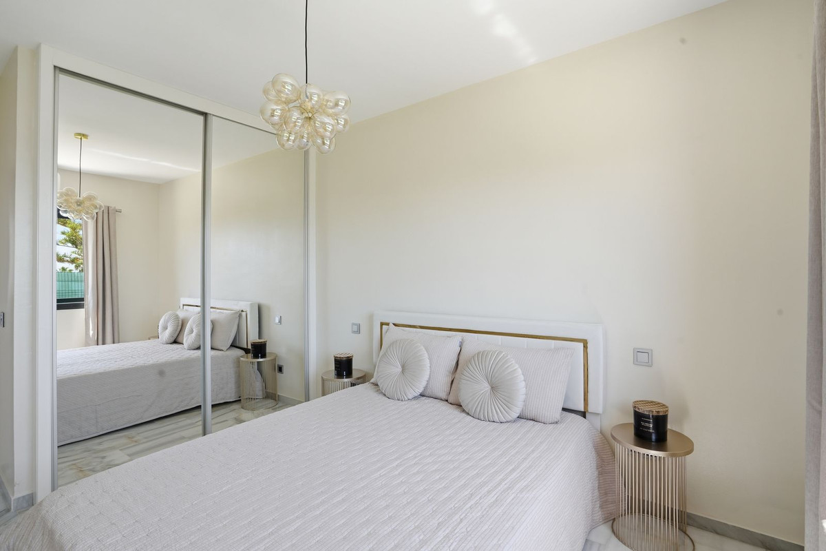 Huis te koop in El Chaparral | 4 slaapkamers H5481400