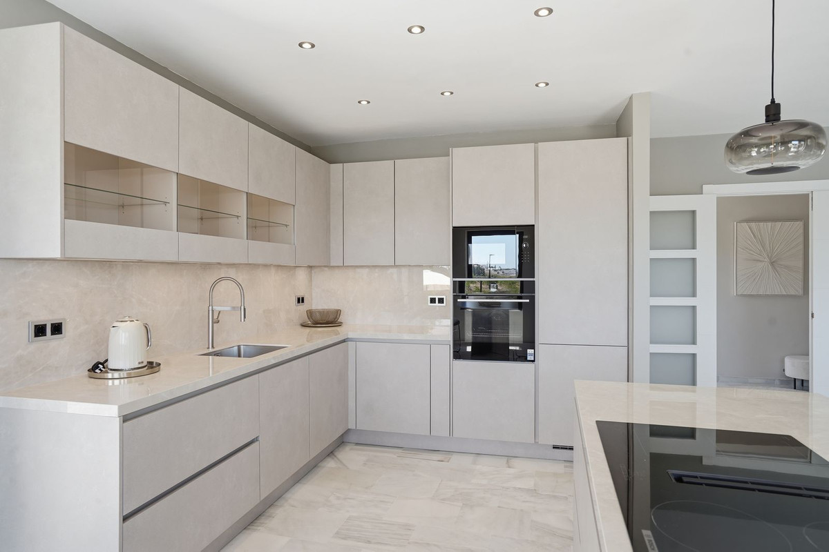 Huis te koop in El Chaparral | 4 slaapkamers H5481400