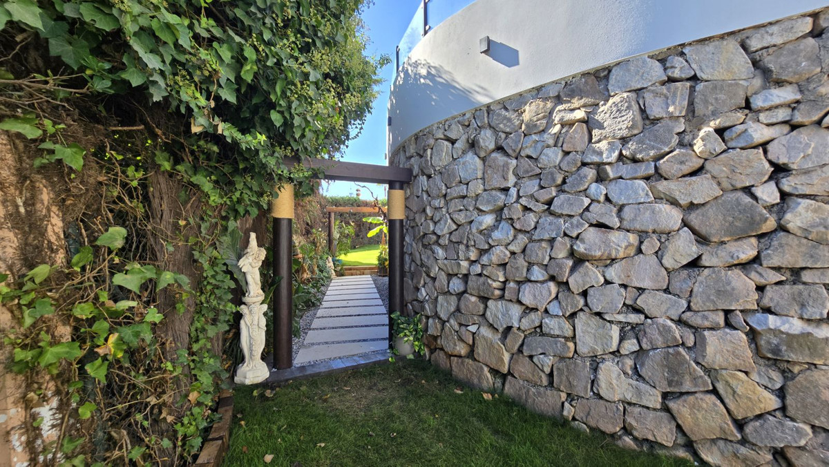 Property main view 36