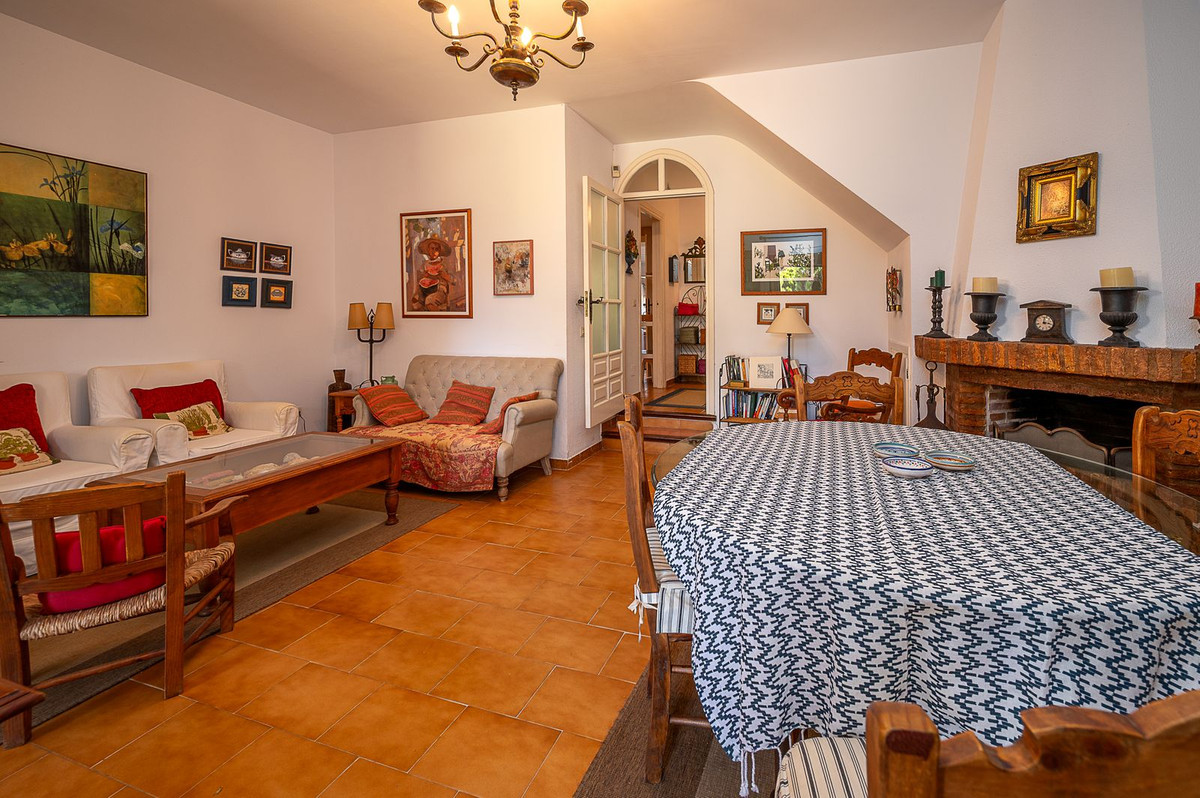 Huis te koop in El Chaparral | 3 slaapkamers H5495119