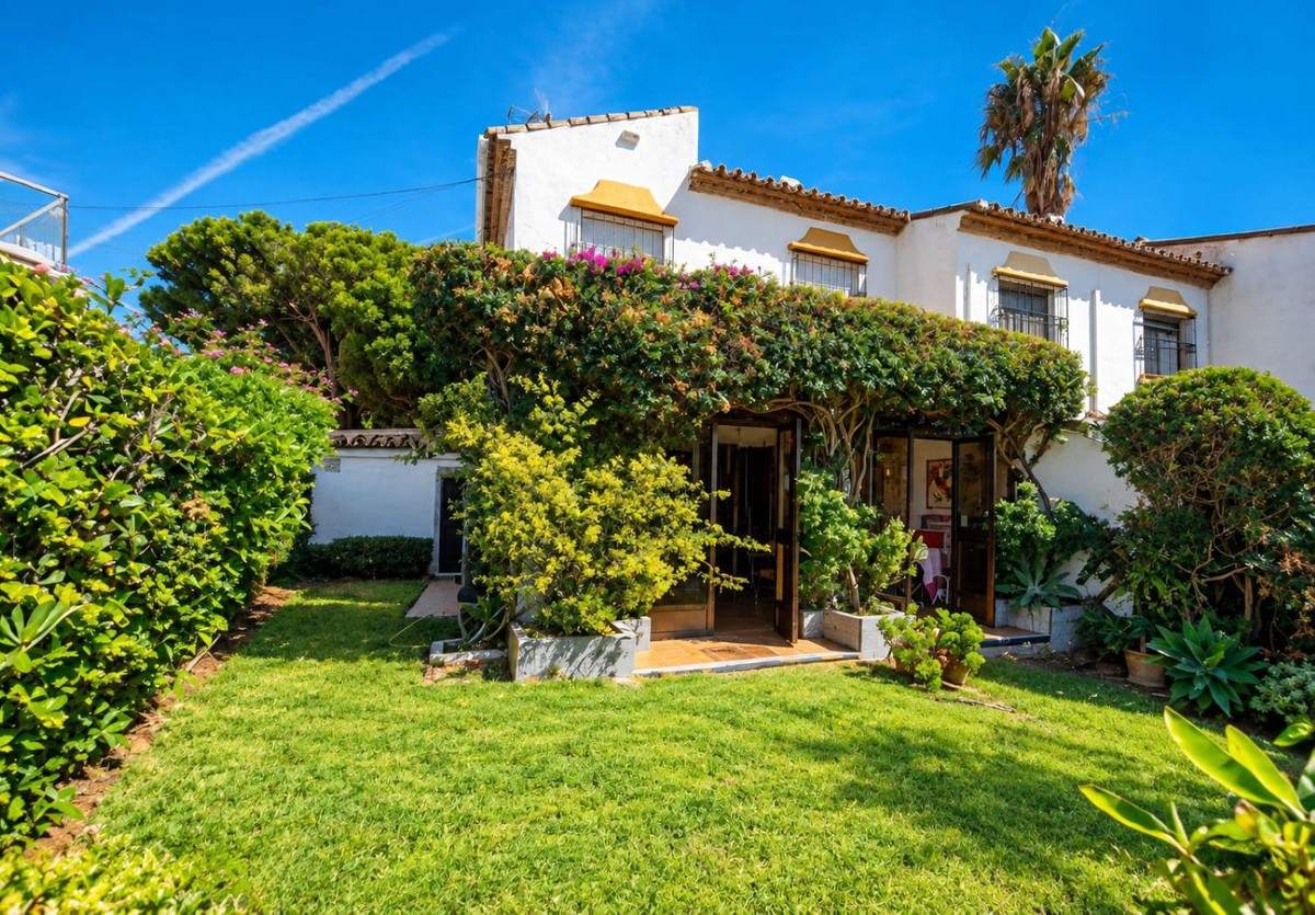 Huis te koop in El Chaparral | 3 slaapkamers H5495119