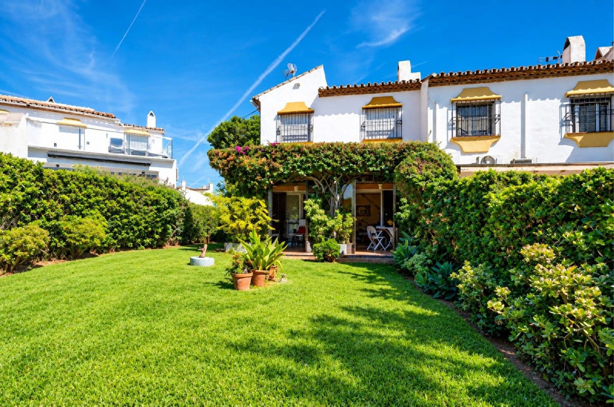 Huis te koop in El Chaparral | 3 slaapkamers H5495119