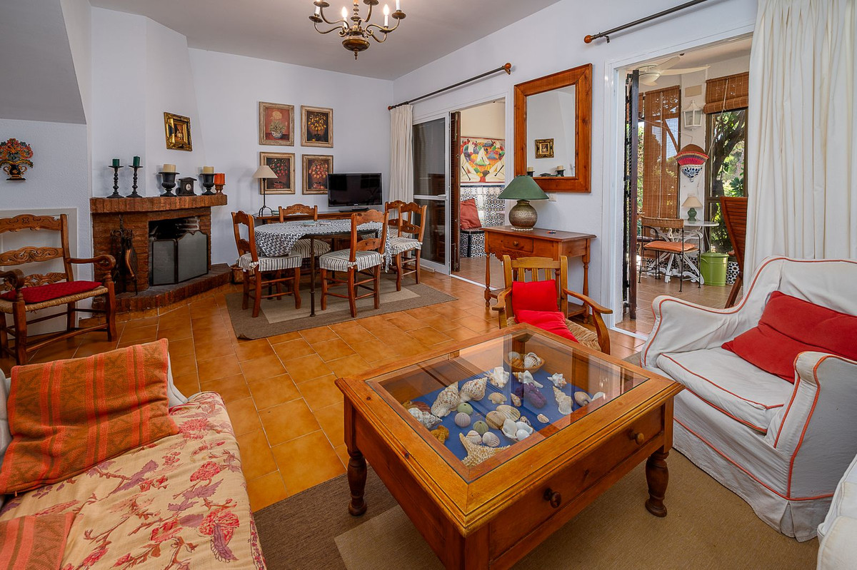 Huis te koop in El Chaparral | 3 slaapkamers H5495119