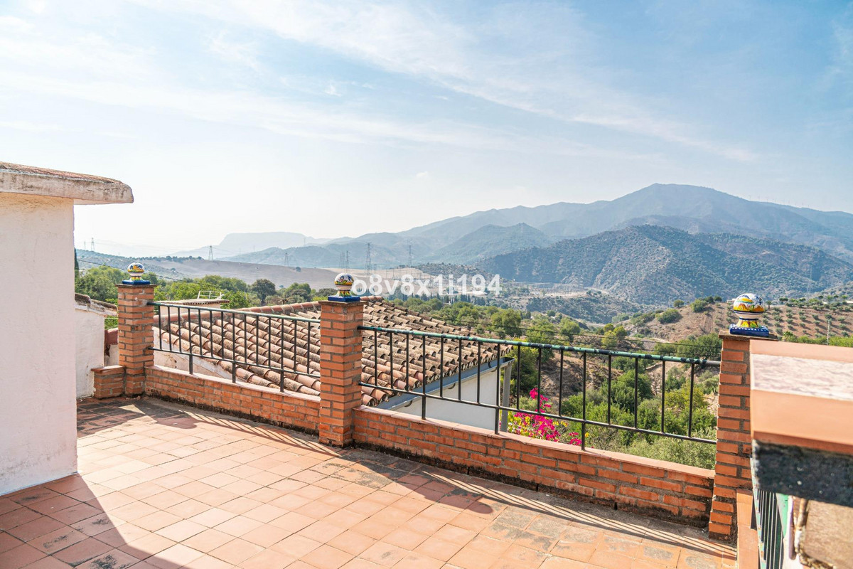 Huis te koop in El Chorro | 4 slaapkamers H5243944