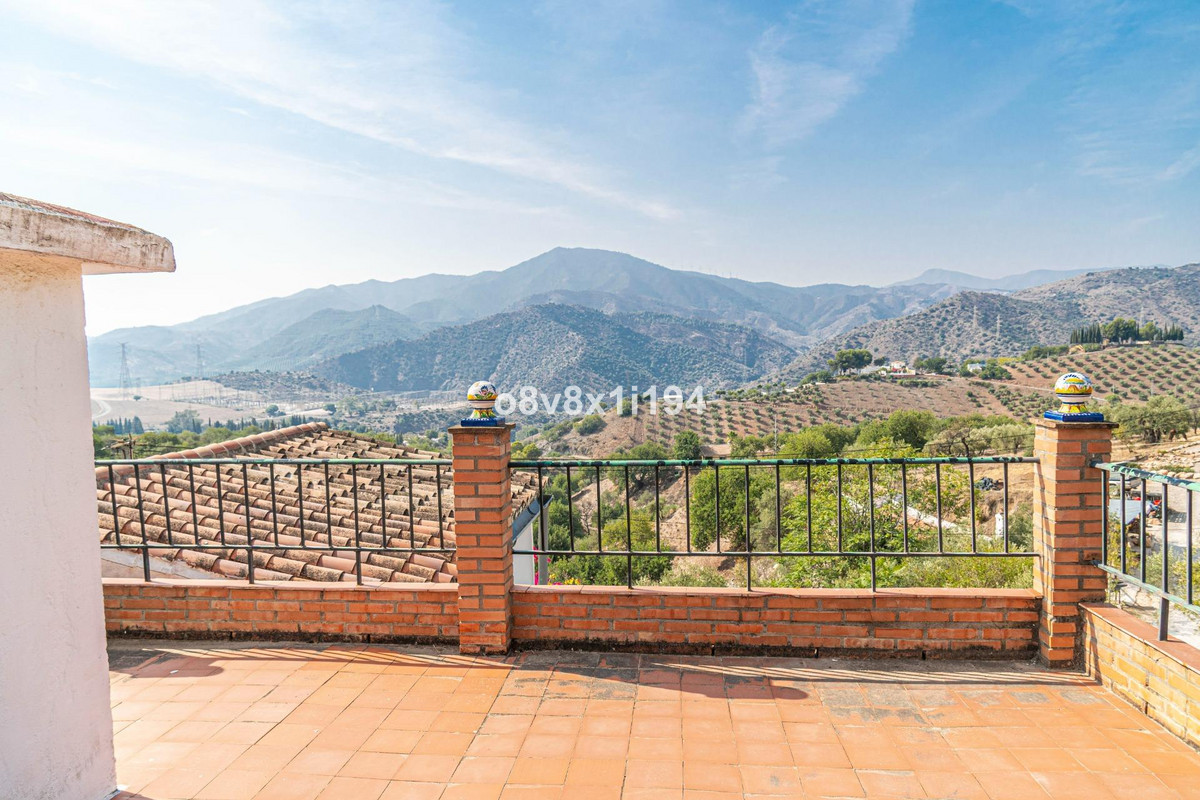 Huis te koop in El Chorro | 4 slaapkamers H5243944