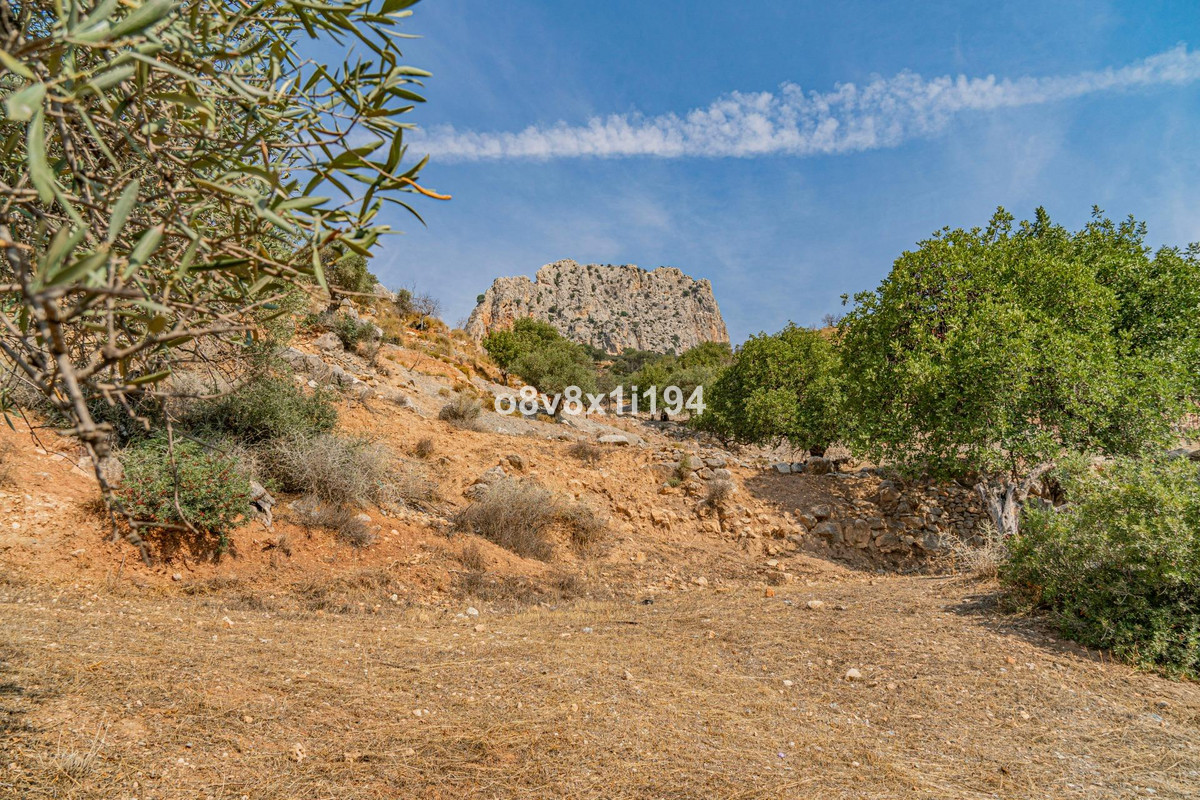 Huis te koop in El Chorro | 4 slaapkamers H5243944