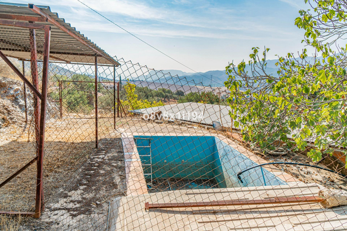 Huis te koop in El Chorro | 4 slaapkamers H5243944