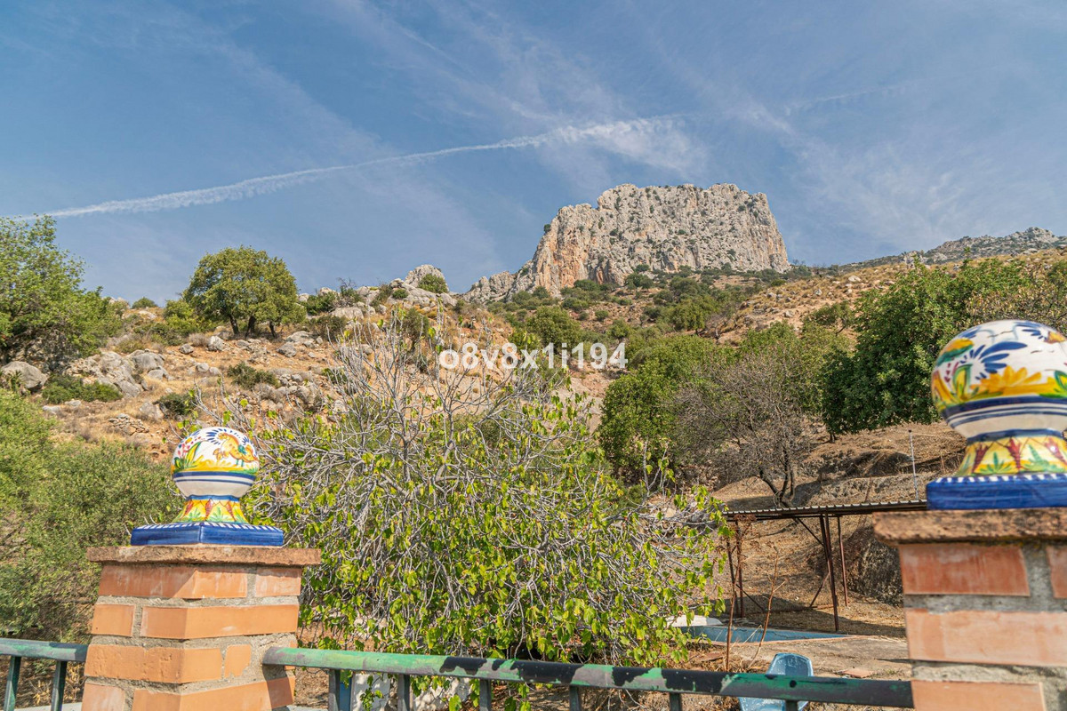 Huis te koop in El Chorro | 4 slaapkamers H5243944