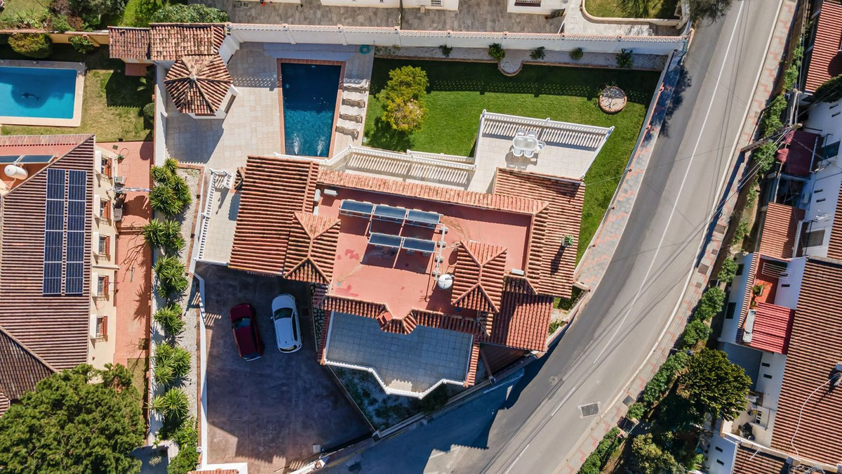 Vrijstaande Villa in El Coto-21