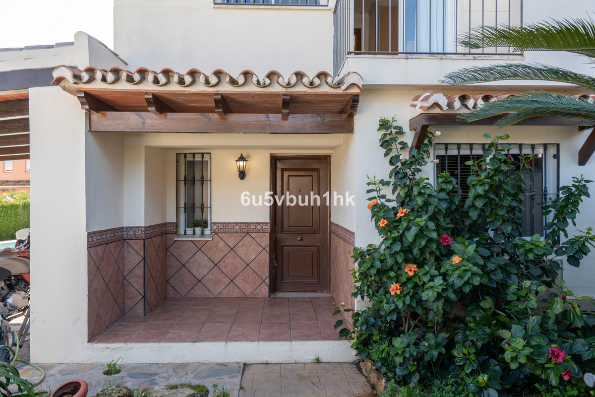 Semi-Vrijstaande Villa in El Coto-26