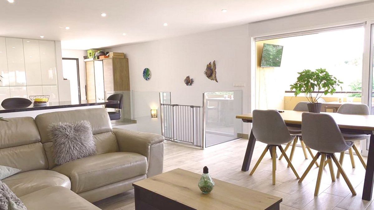 Geschakelde Woning in El Coto-4