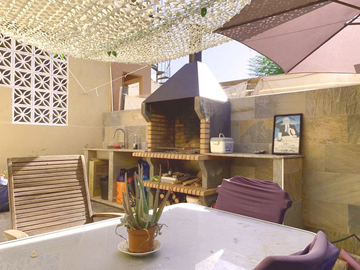 Geschakelde Woning in El Coto-46