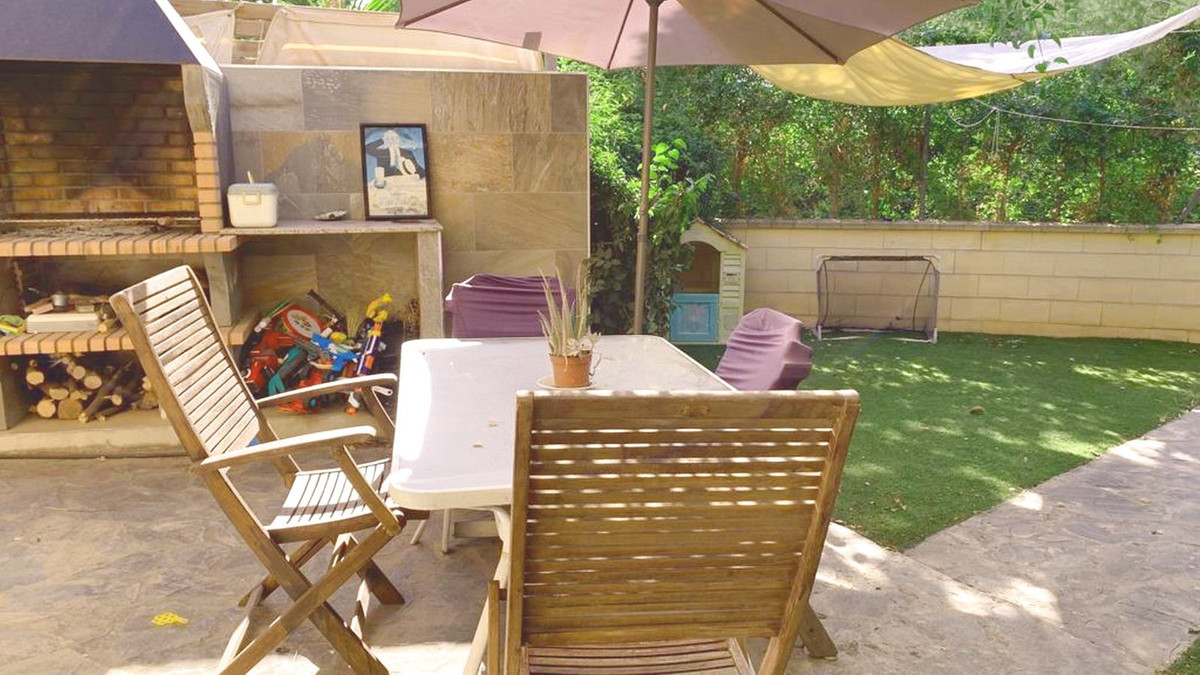 Geschakelde Woning in El Coto-53