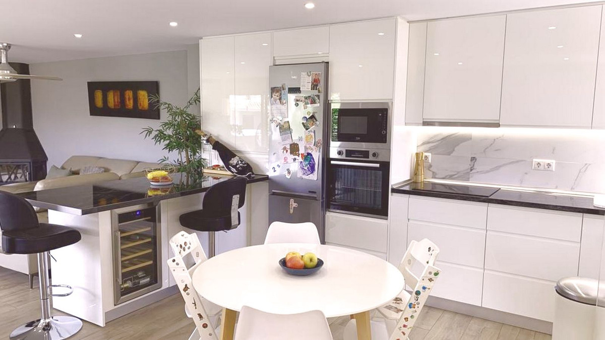 Geschakelde Woning in El Coto-9