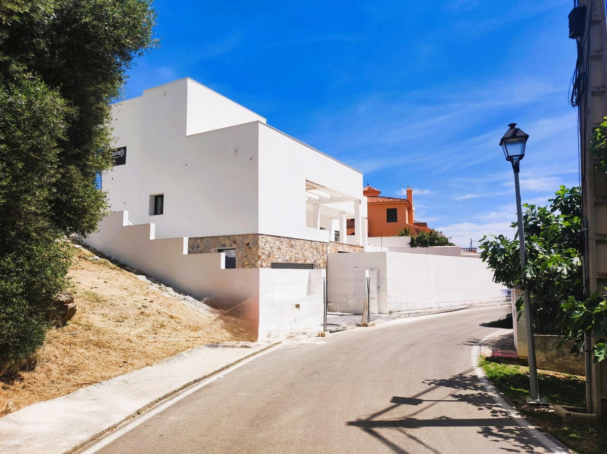 Vrijstaande Villa in El Coto-12
