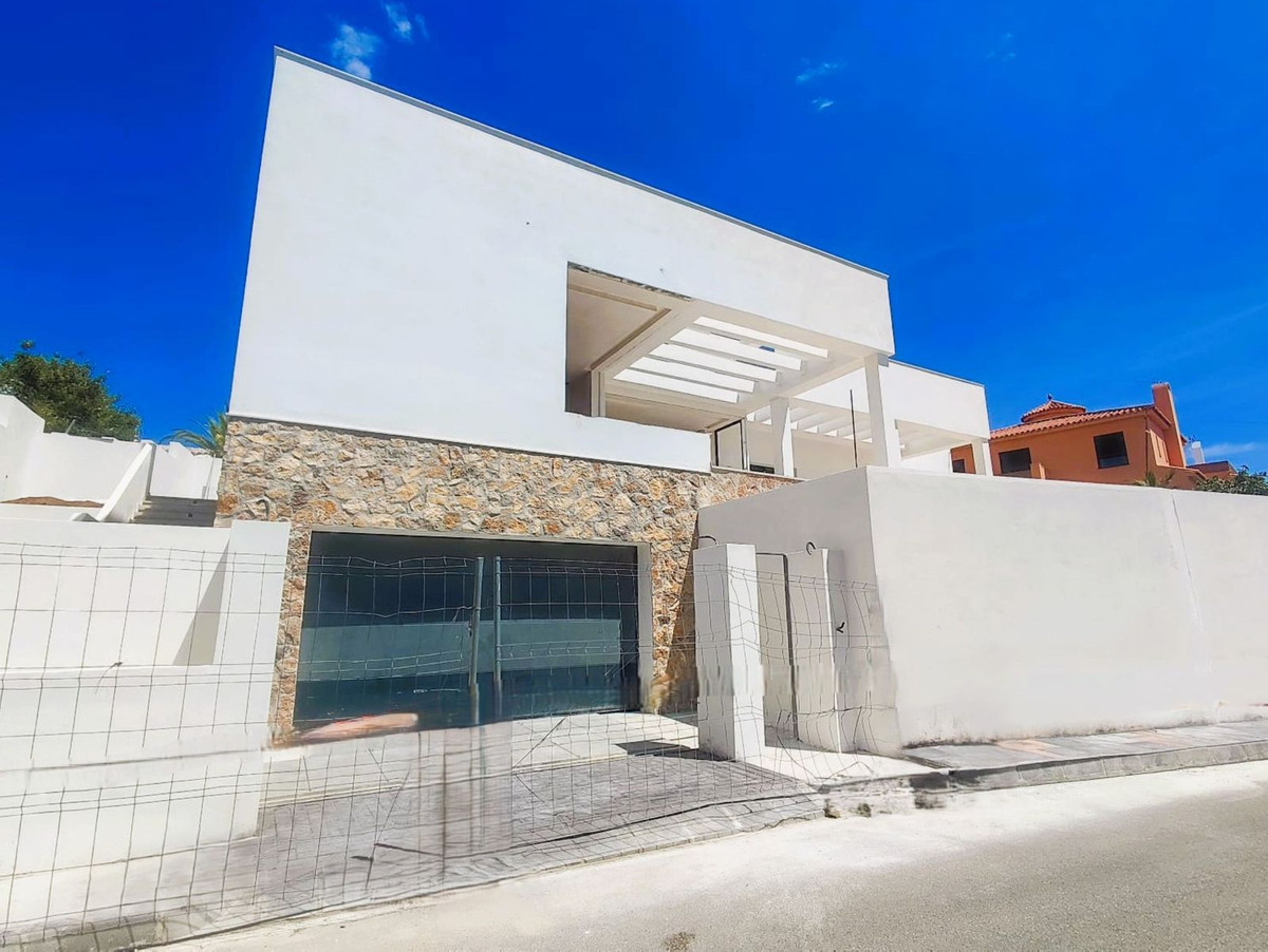 Vrijstaande Villa in El Coto-13