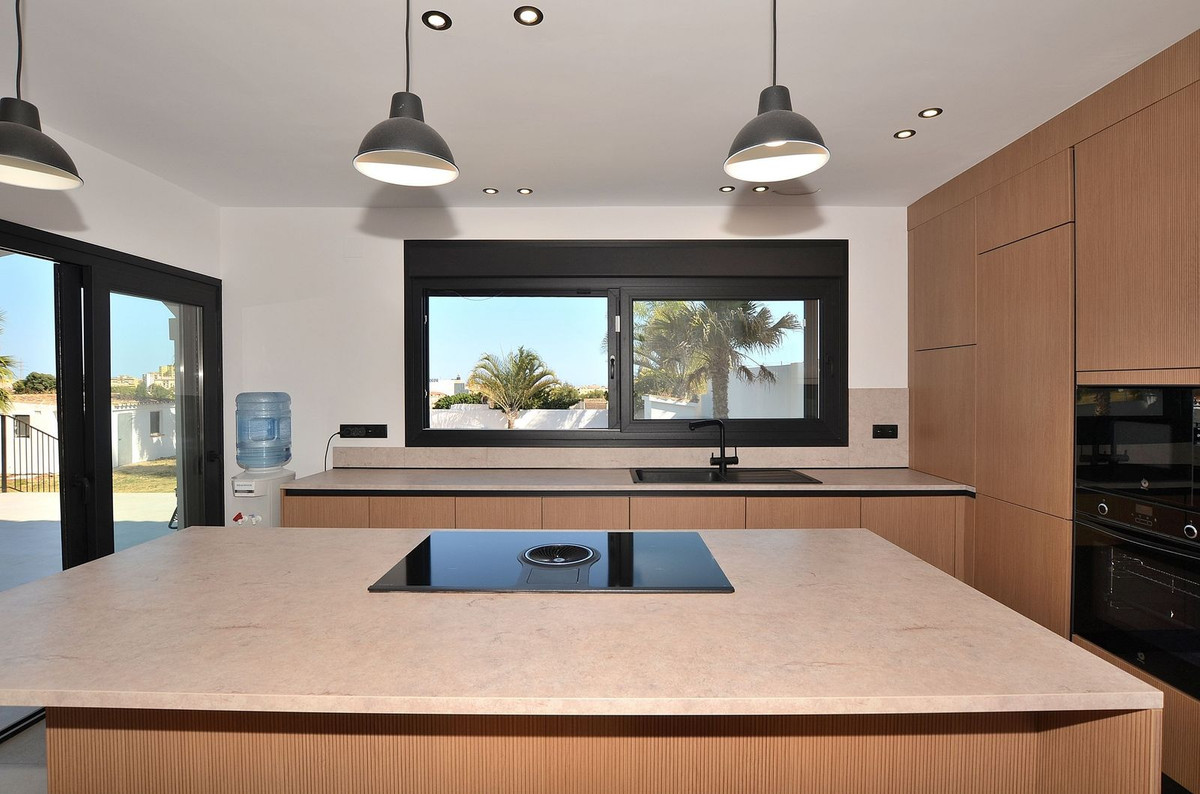 Huis te koop in El Coto | 4 slaapkamers H5077189