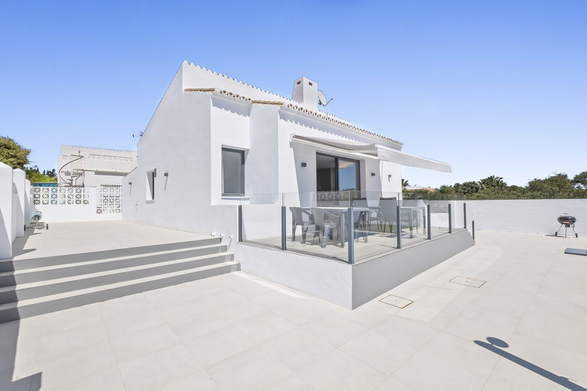 Huis te koop in El Faro | 5 slaapkamers H4722175