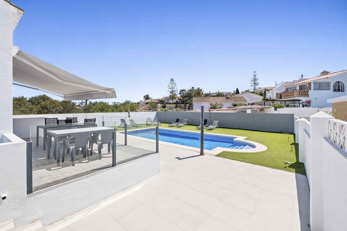 Huis te koop in El Faro | 5 slaapkamers H4722175