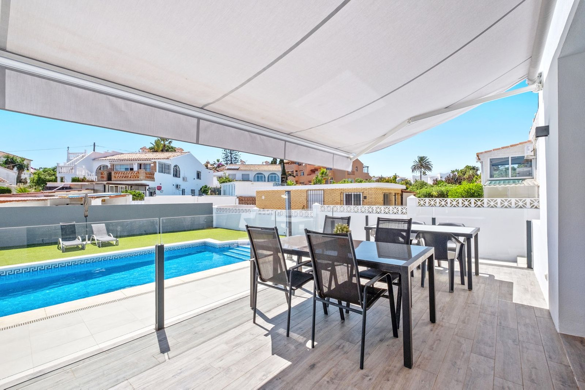 Huis te koop in El Faro | 5 slaapkamers H4722175