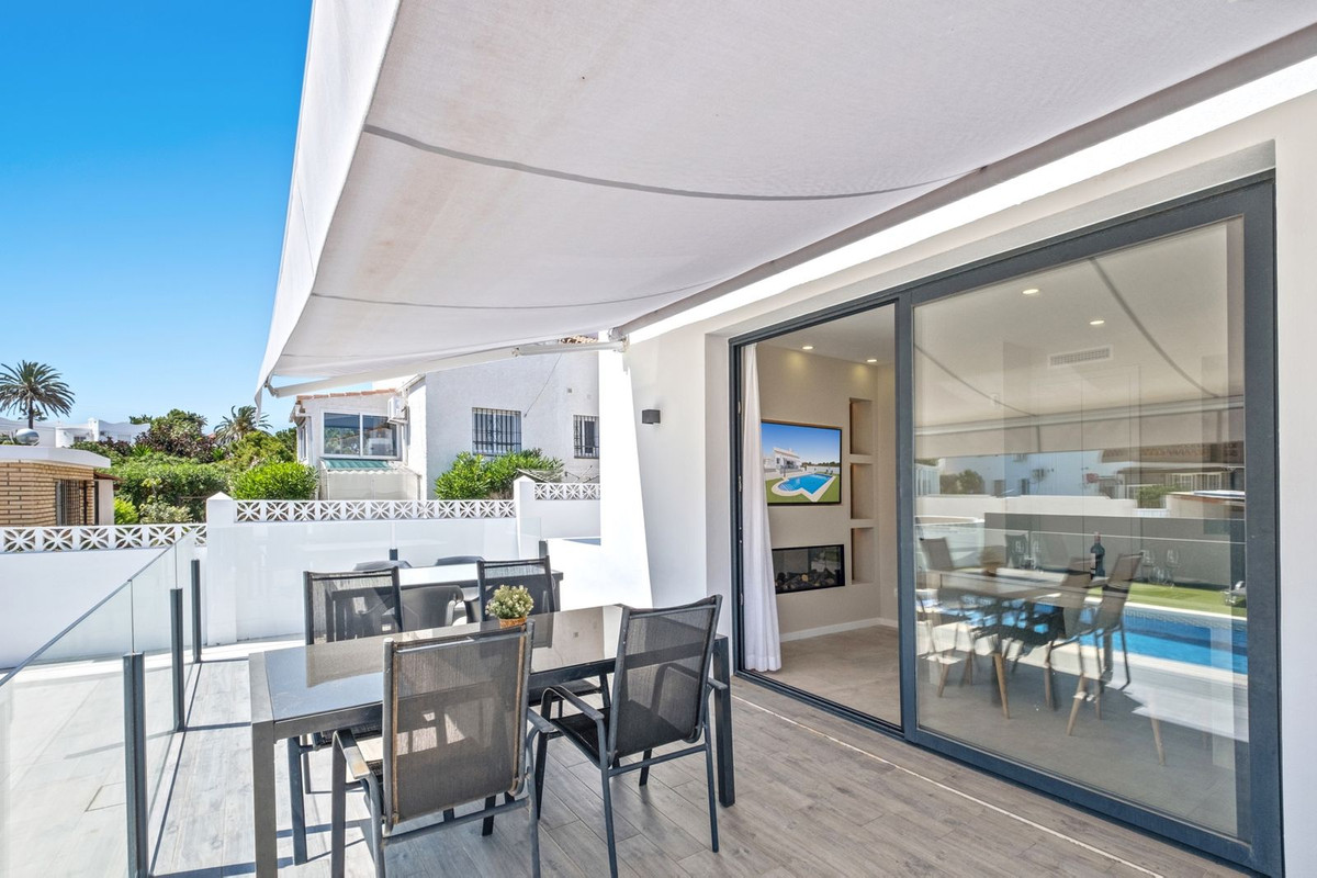 Huis te koop in El Faro | 5 slaapkamers H4722175