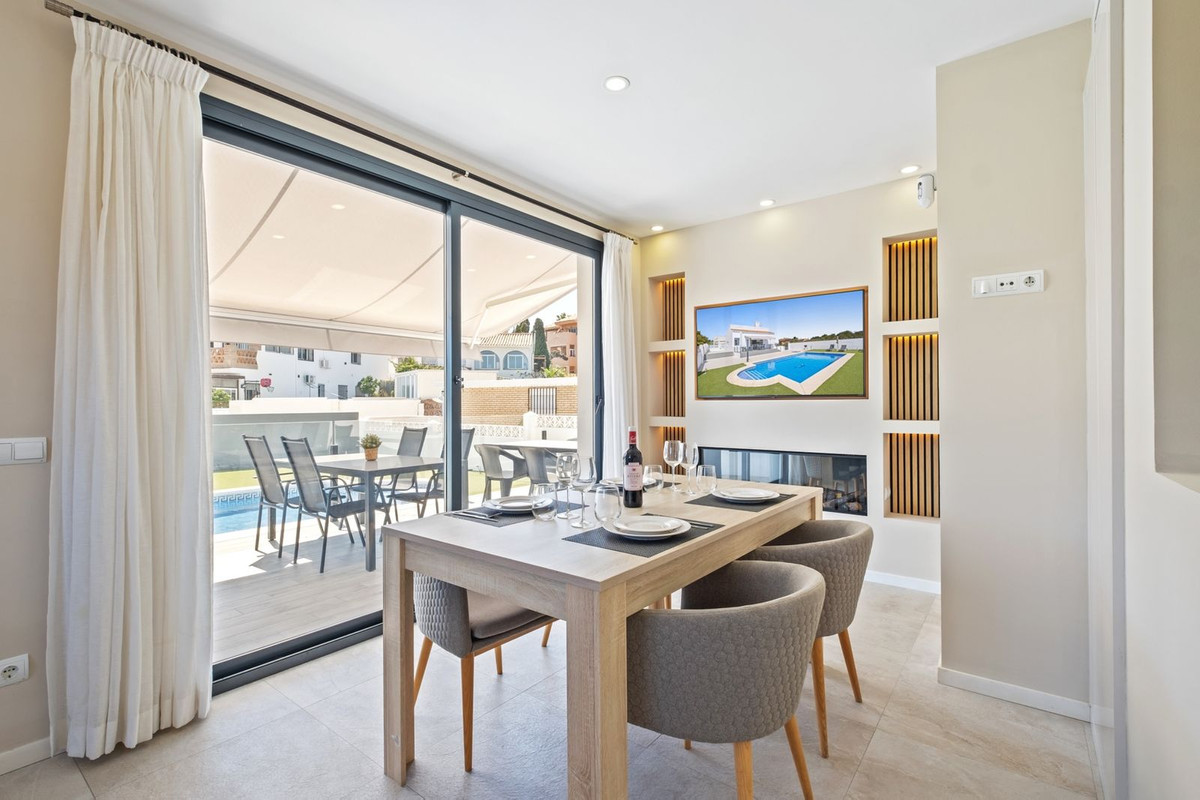 Huis te koop in El Faro | 5 slaapkamers H4722175