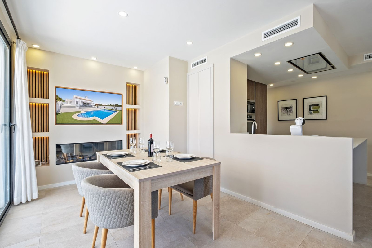Huis te koop in El Faro | 5 slaapkamers H4722175