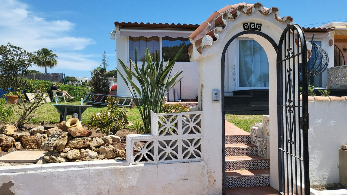 Semi-Vrijstaande Villa in El Faro-1