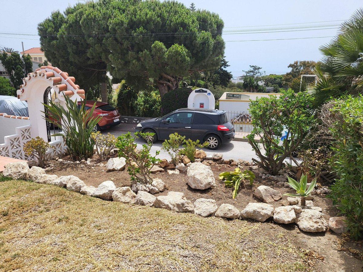 Semi-Vrijstaande Villa in El Faro-3