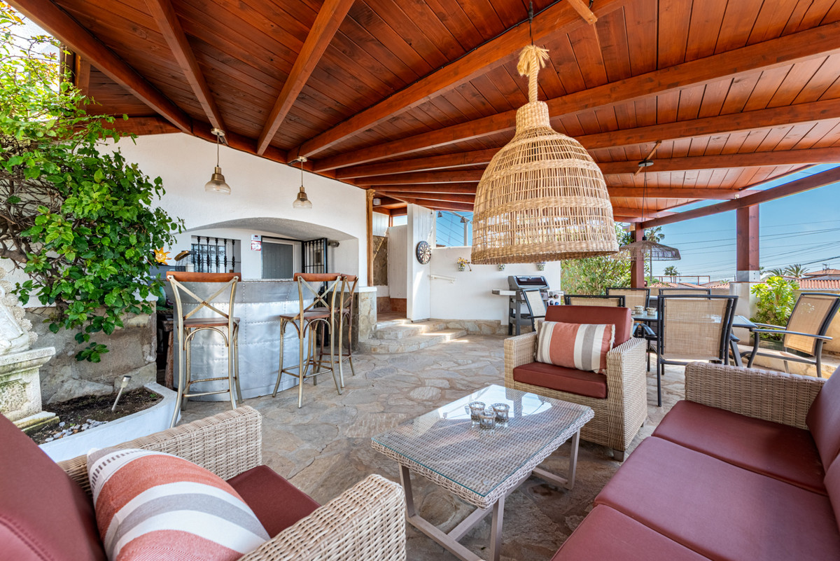Vrijstaande Villa in El Faro-16