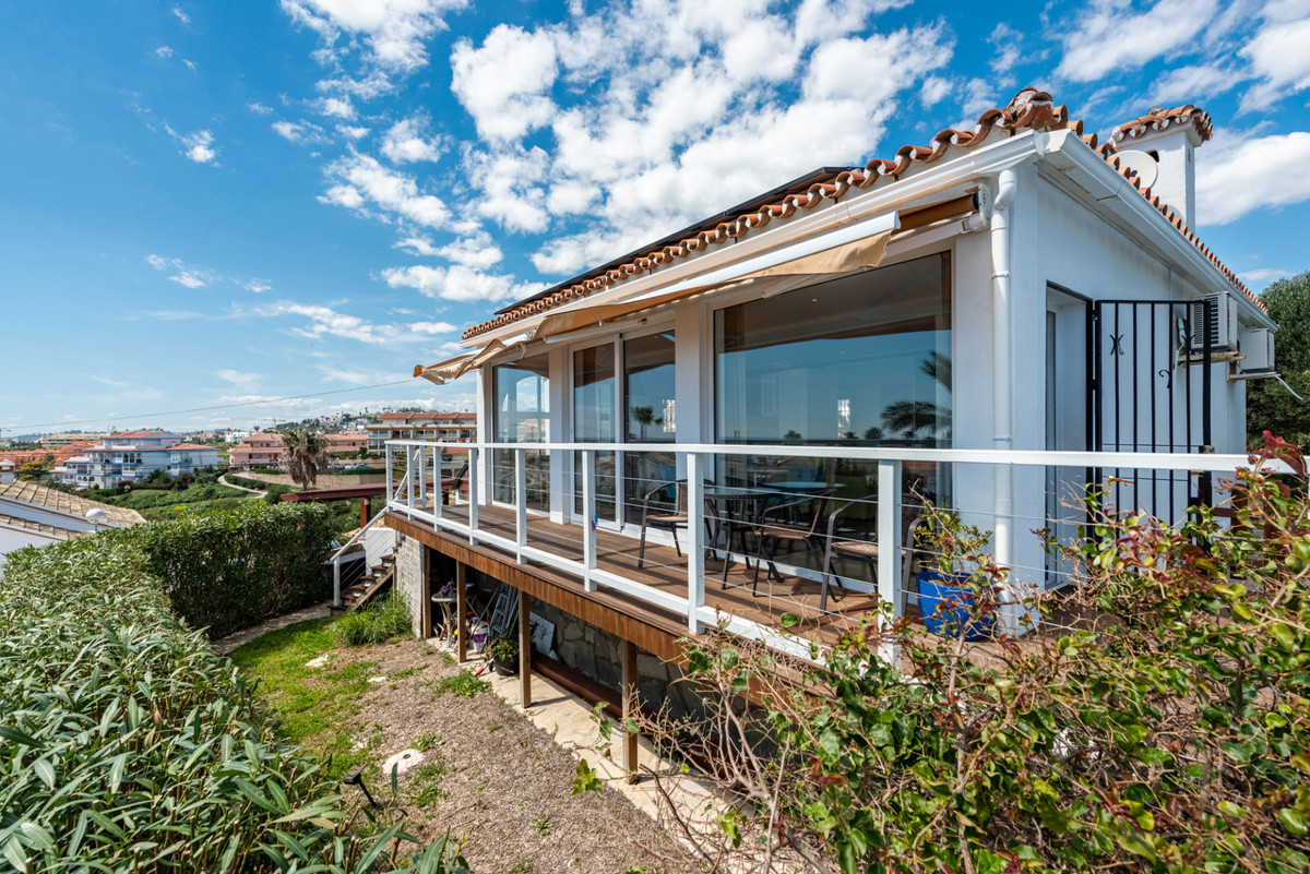Vrijstaande Villa in El Faro-23